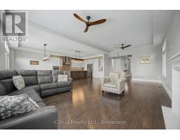 Primary Bedroom - 47 West Branch Drive, Halton Hills, ON L7G6N7 Photo 9