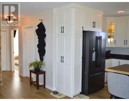 8 Vaughan Road thumbnail 20