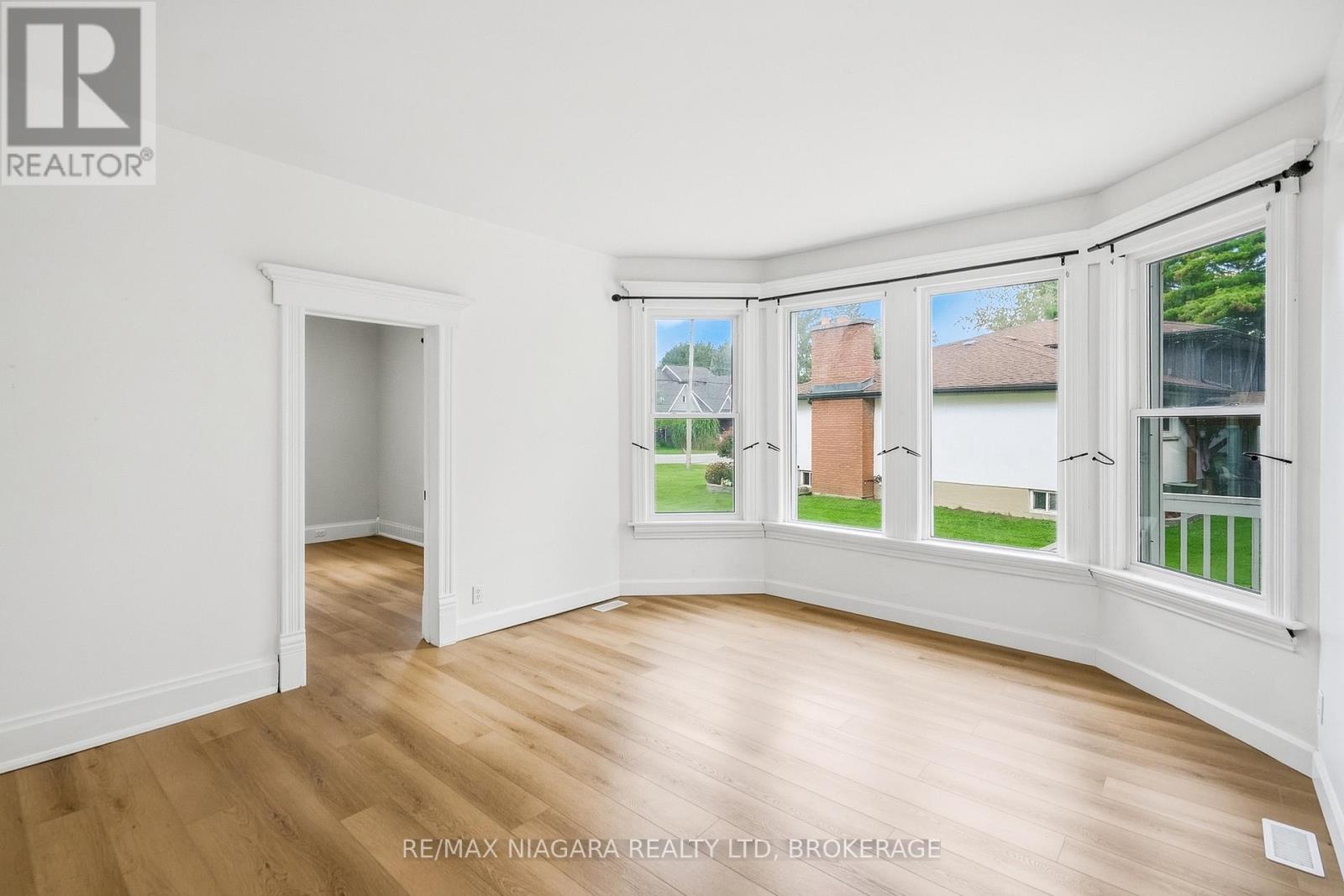 181 CHIPPAWA ROAD - 12