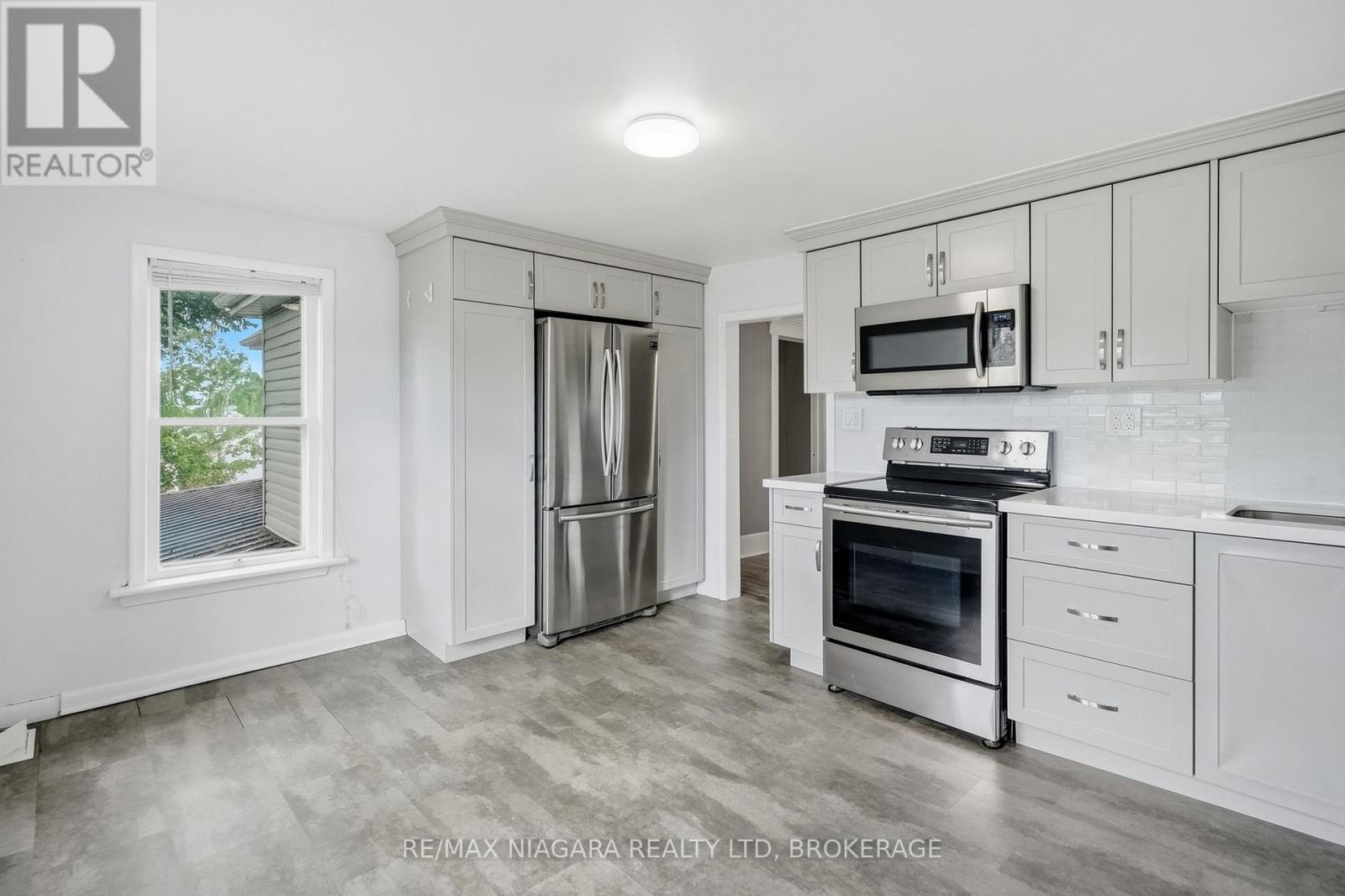 181 CHIPPAWA ROAD - 35
