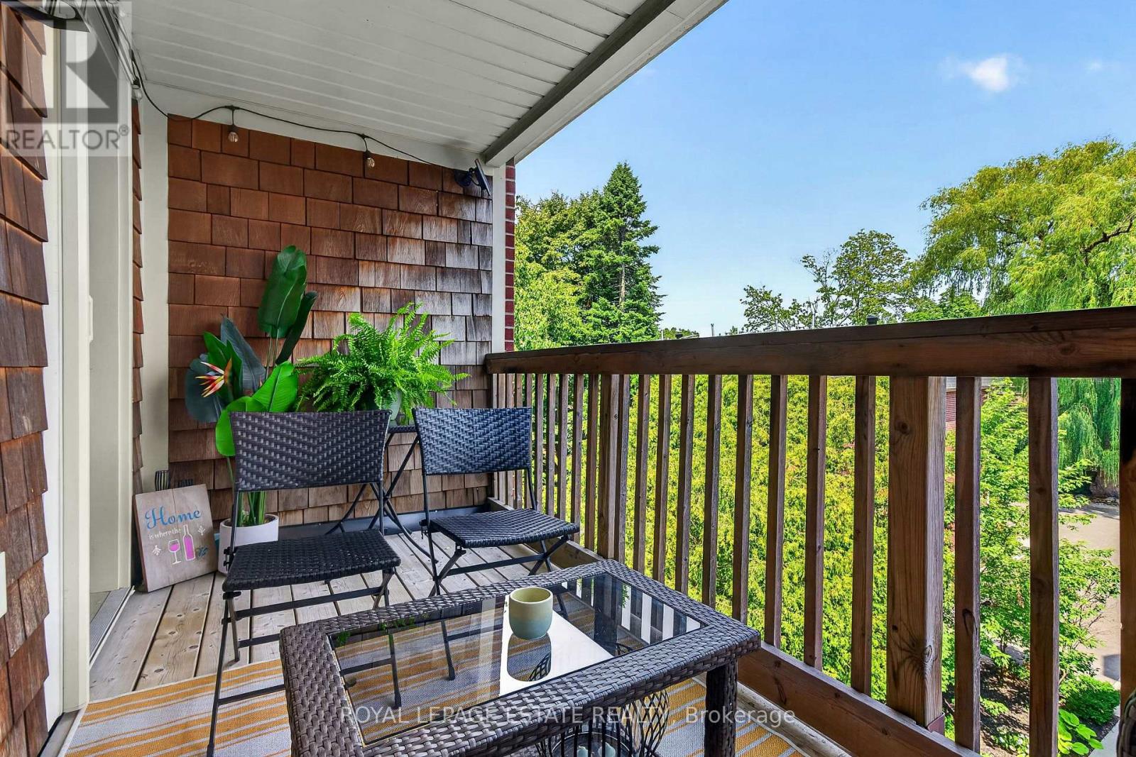 2112 DUNDAS STREET E - 24