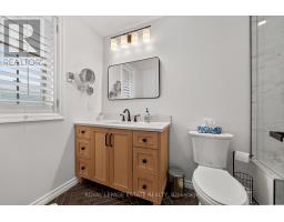 2112 Dundas Street E, Toronto, ON M4L1N1 Photo 21