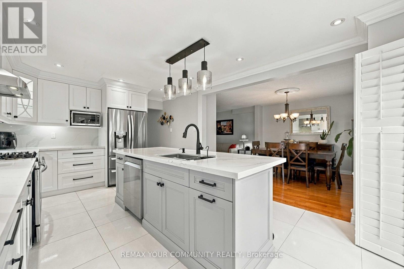 153 REED DRIVE - 16