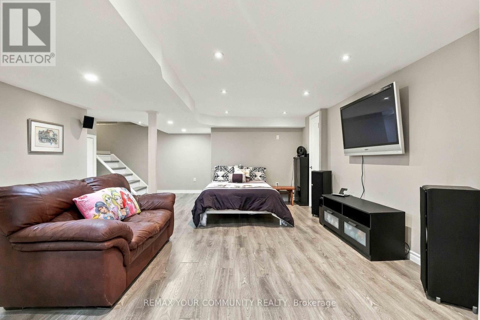 153 REED DRIVE - 27