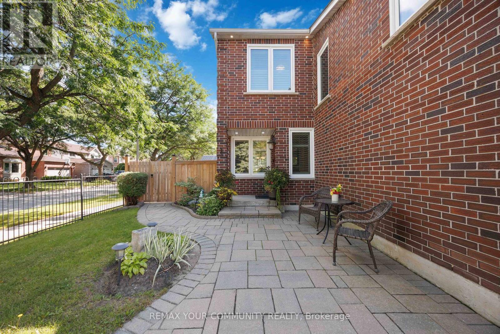 153 Reed Drive, Ajax, ON photo 3