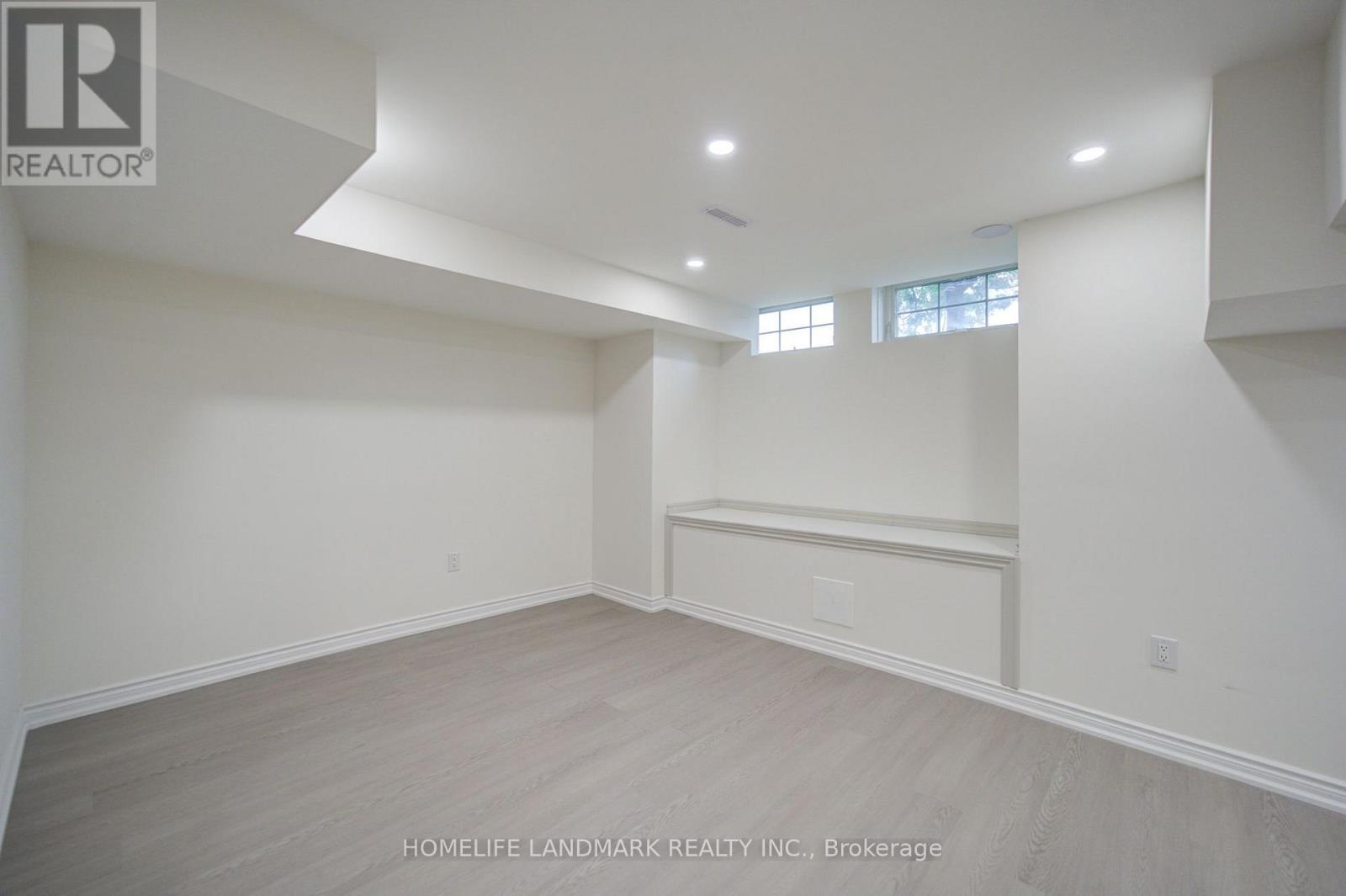 10483 WOODBINE AVENUE - Image 32