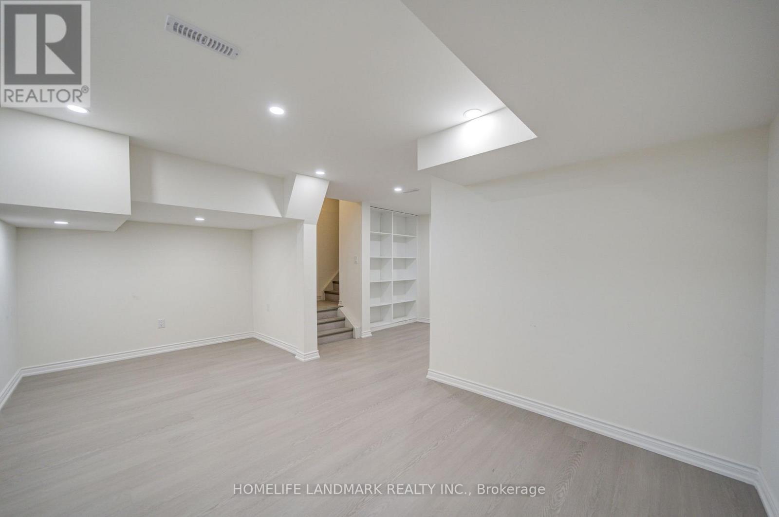 10483 WOODBINE AVENUE - Image 34