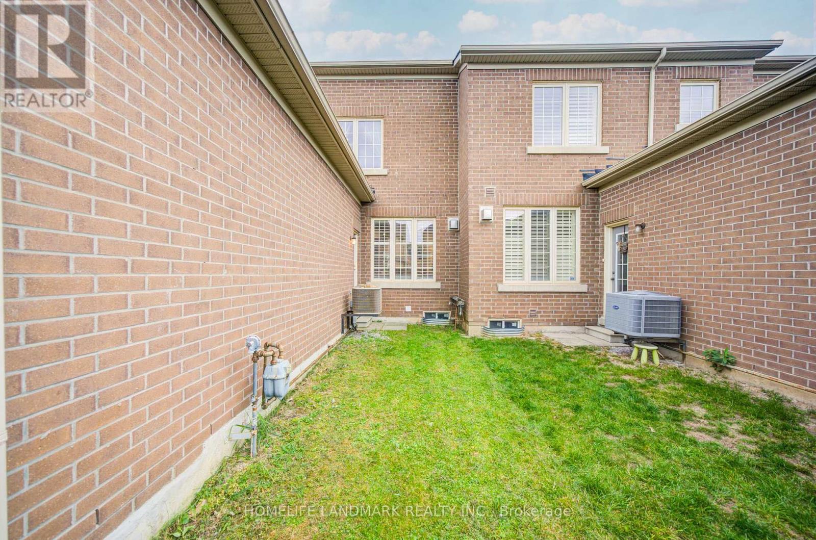 10483 WOODBINE AVENUE - Image 39