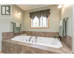 10, 25028 Highway 595, Rural Red Deer County, AB T4E0T3 Photo 22