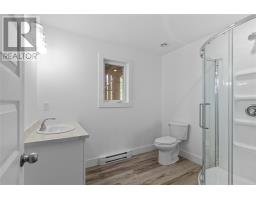 8 McGraths Road thumbnail 19