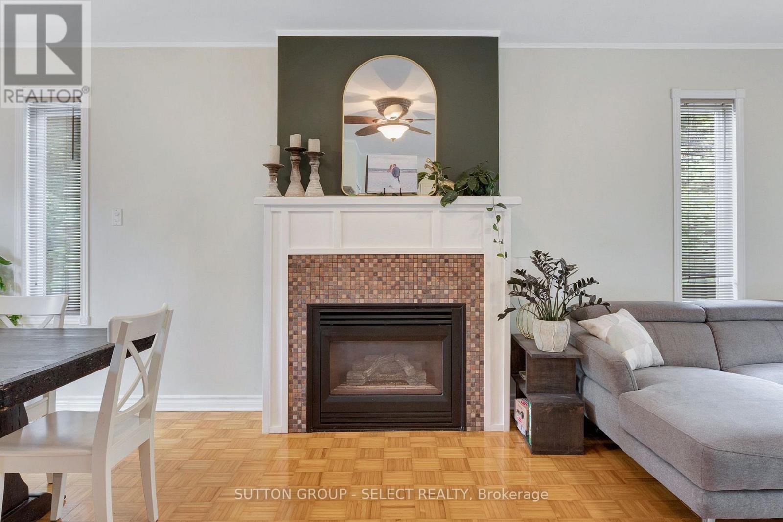 1129 SUNNINGDALE ROAD E - Image 10