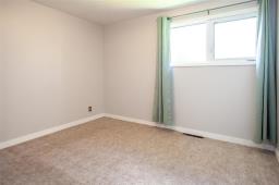 475 Kent Road, Winnipeg, MB R2L1Y2 Photo 12
