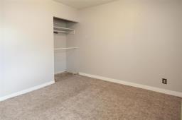 475 Kent Road, Winnipeg, MB R2L1Y2 Photo 13