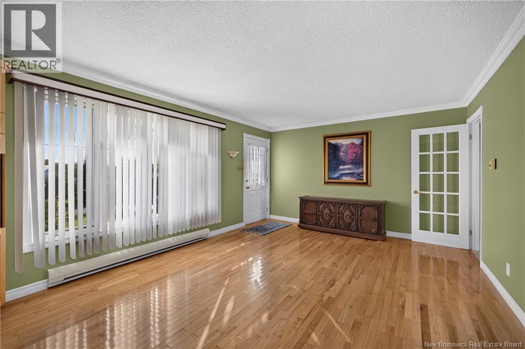 240 Smith Court - Image 13