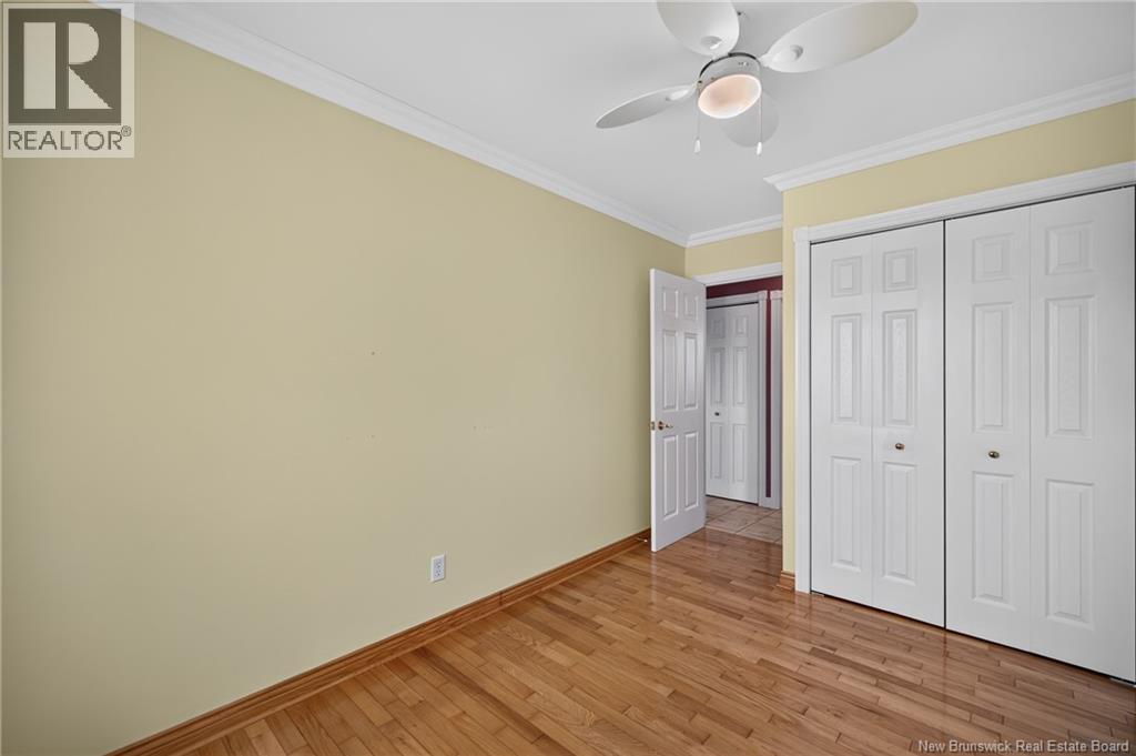 240 Smith Court - Image 19