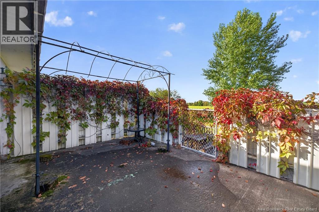 240 Smith Court - 29