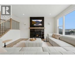 Laundry room - 93 Rochester Way Nw, Calgary, AB T3L0J6 Photo 14