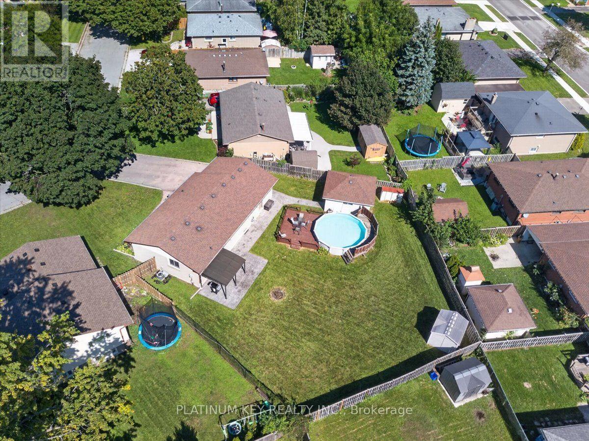 51 GARLAND CRESCENT - 21