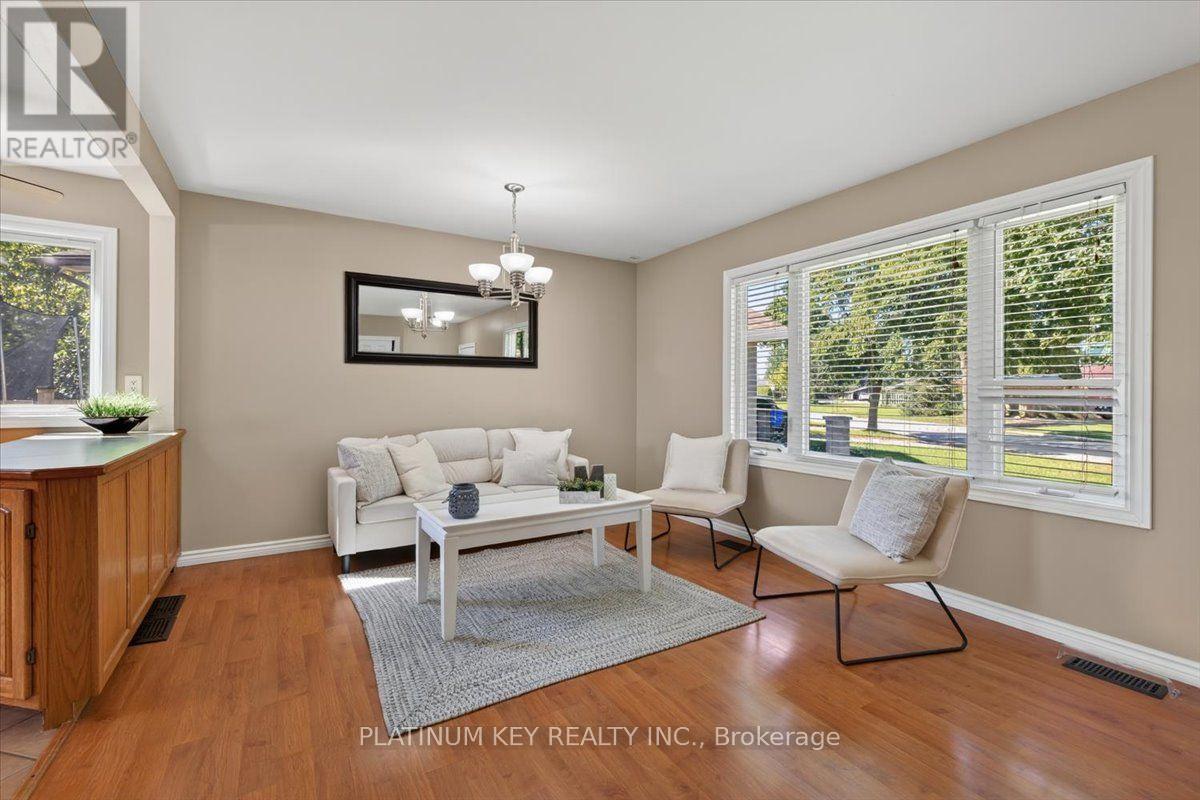 51 GARLAND CRESCENT - 5