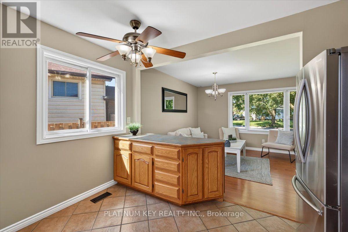 51 GARLAND CRESCENT - 6