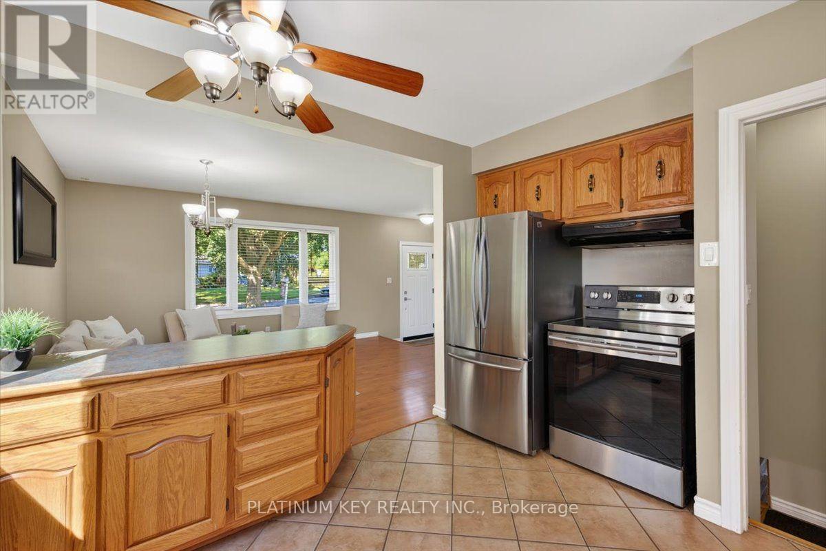 51 GARLAND CRESCENT - 8