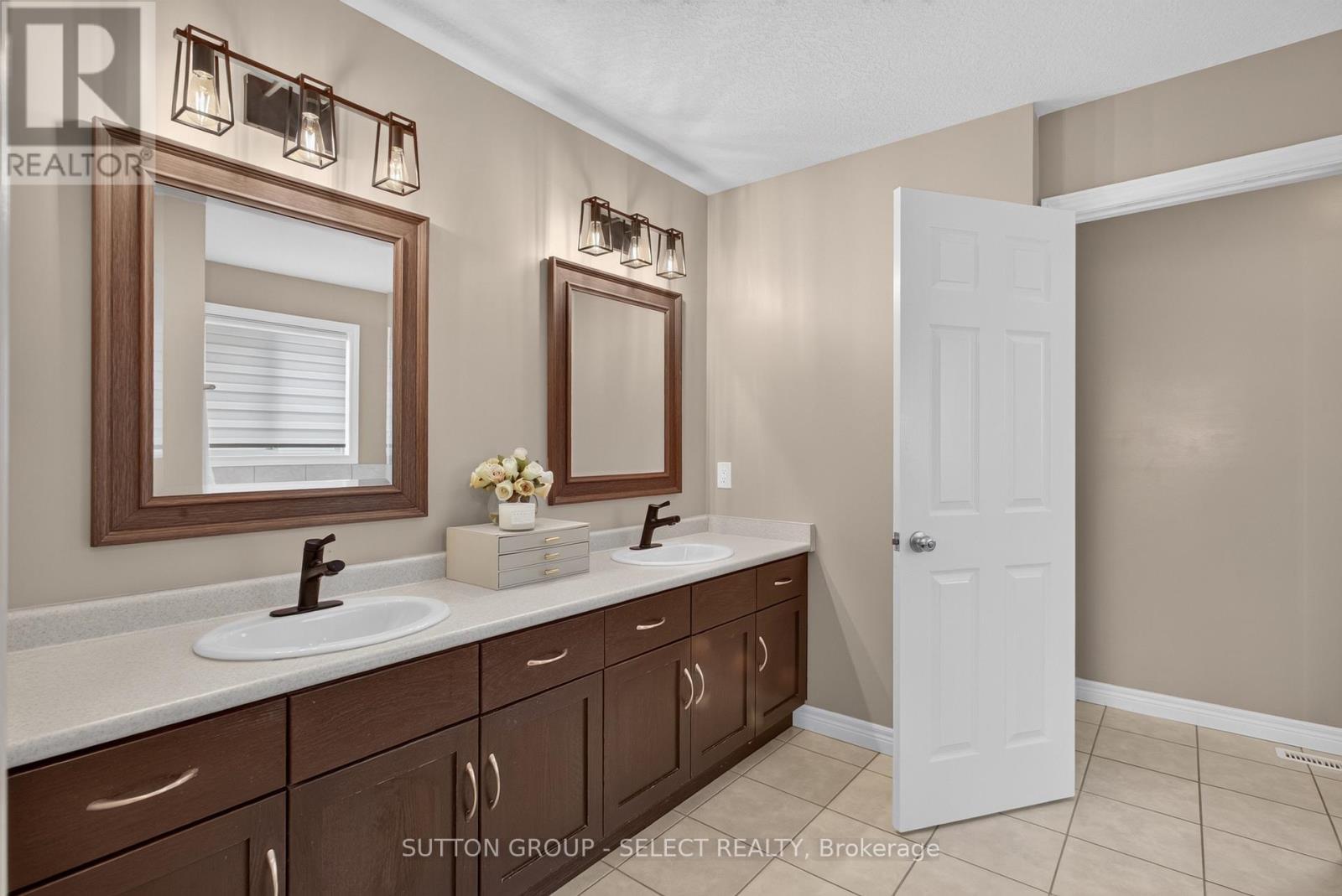 419 BLACKACRES BOULEVARD - 29