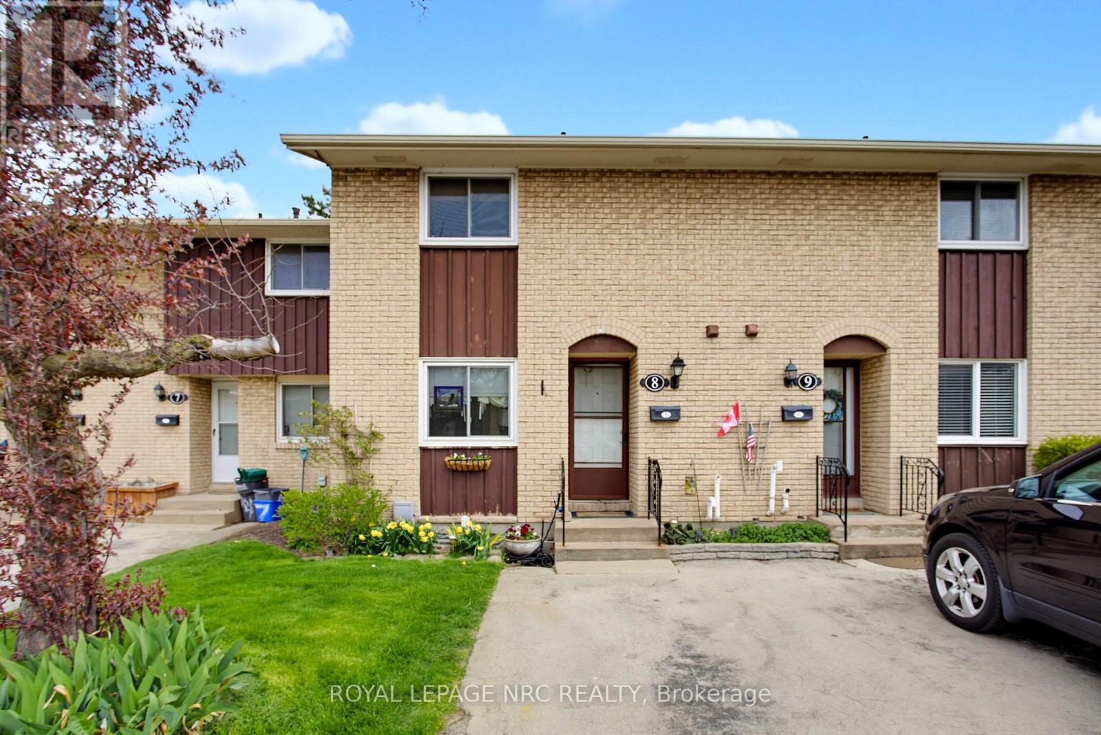 #8 50 LAKESHORE ROAD - 1