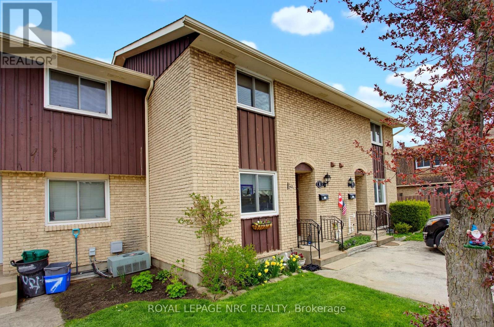 #8 50 LAKESHORE ROAD - 2