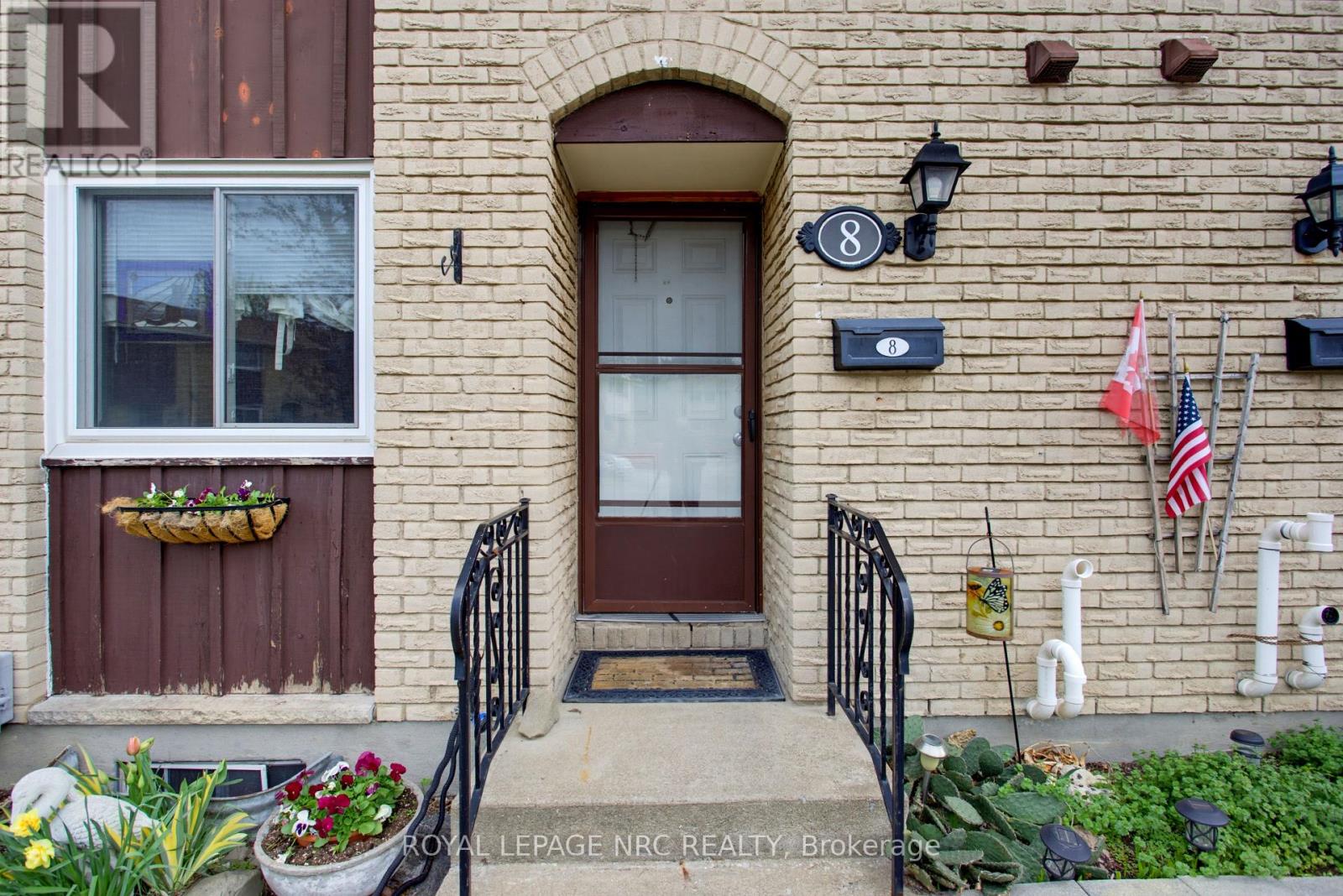 #8 50 LAKESHORE ROAD - Image 4