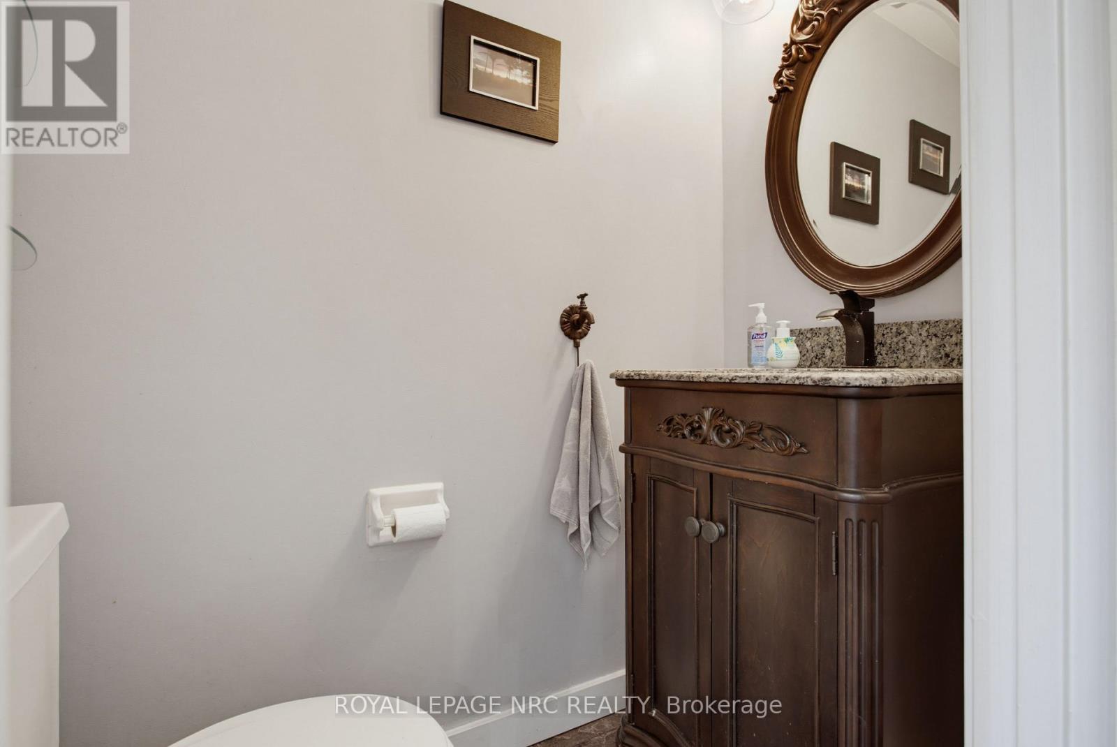 #8 50 LAKESHORE ROAD - 9