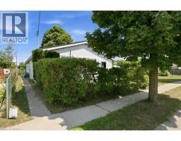 8 Russell Street, Brantford, ON N3R1Y7 Photo 11