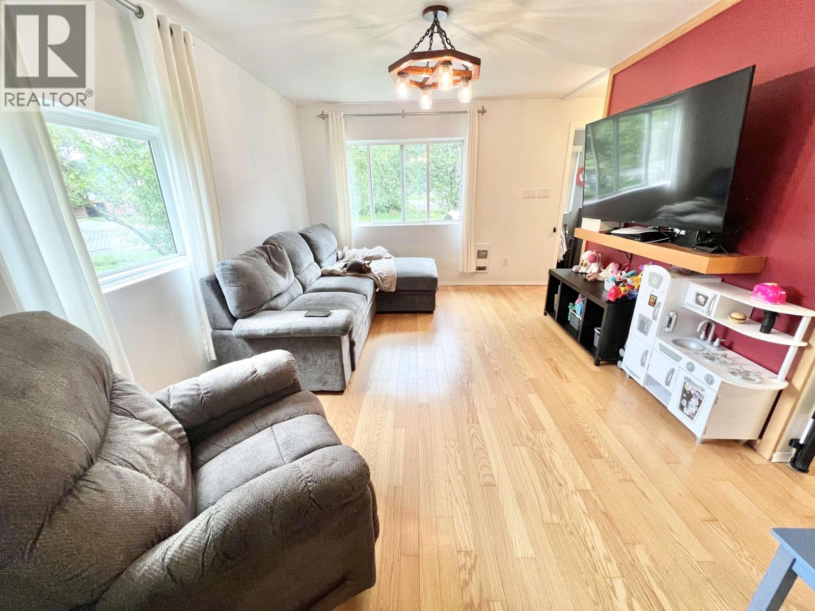 202 W 9TH AVENUE - 11