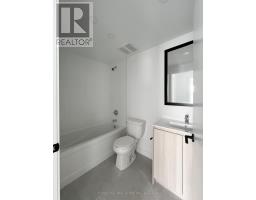 606 - 2000 Bathurst Street, Toronto, ON M5P0A7 Photo 8