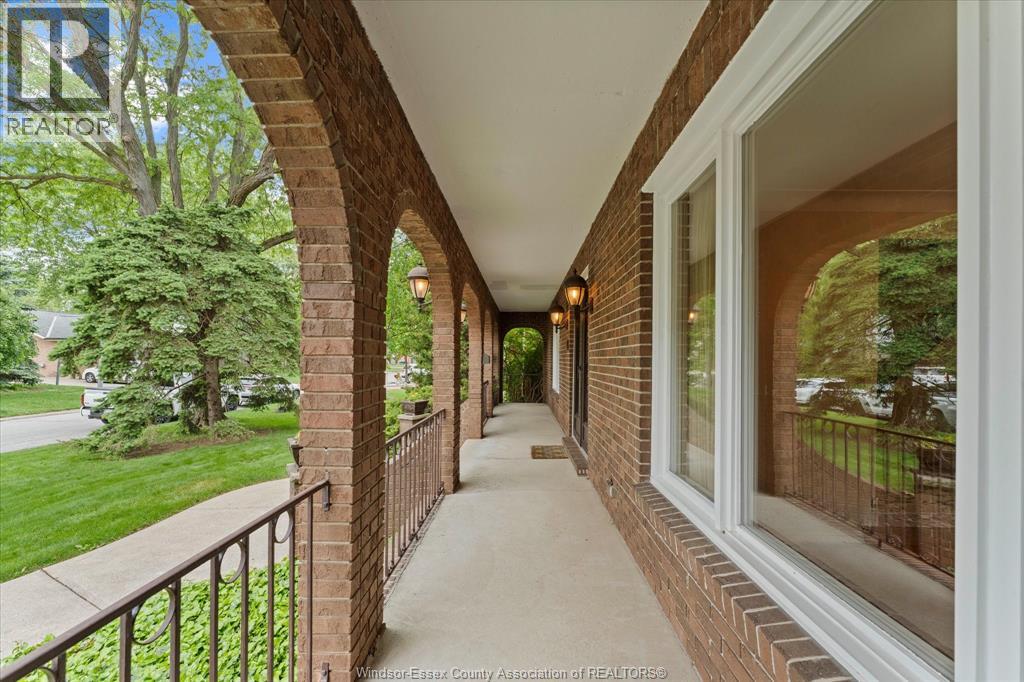 3696 Huntington AVENUE - 2