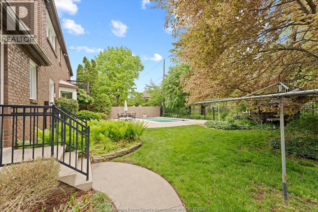 3696 Huntington AVENUE - 30