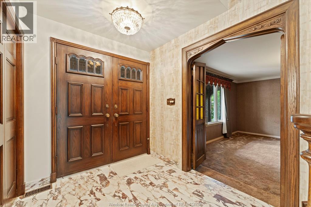 3696 Huntington AVENUE - 4