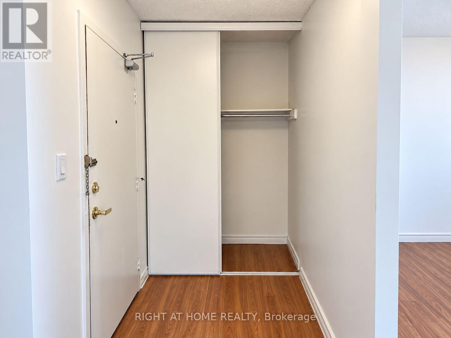 #1911 45 SILVER SPRINGS BOULEVARD - 3