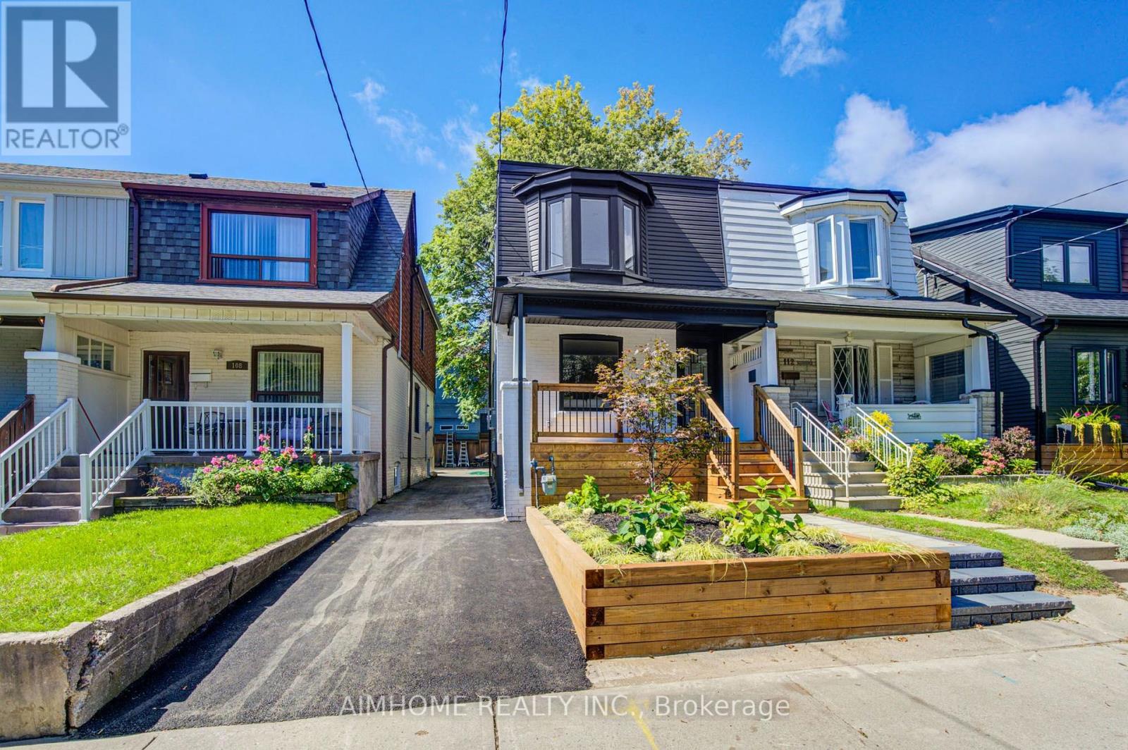 Photo of 110 Bastedo Avenue