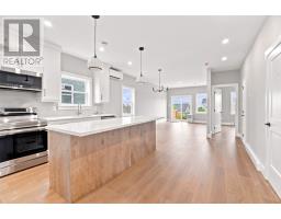 28 Tulip Ridge Boulevard thumbnail 9