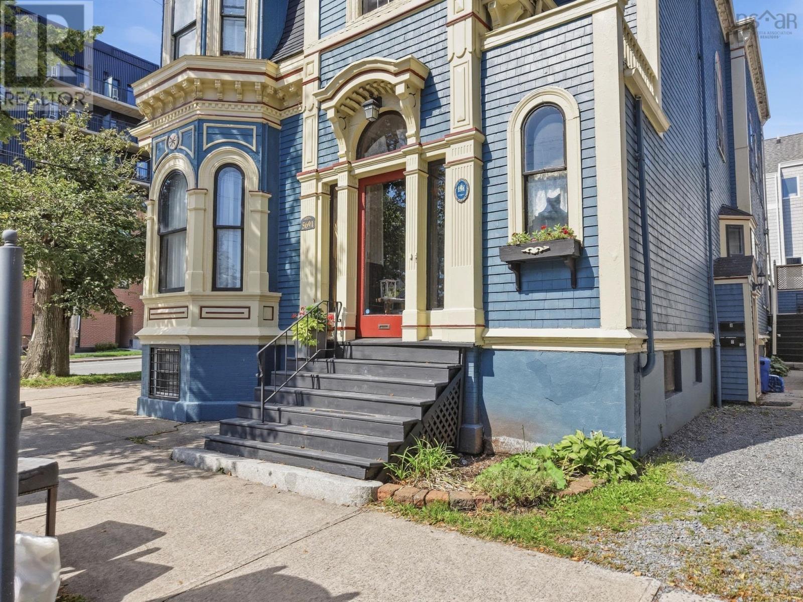 Property for sale at 5691 Inglis Street