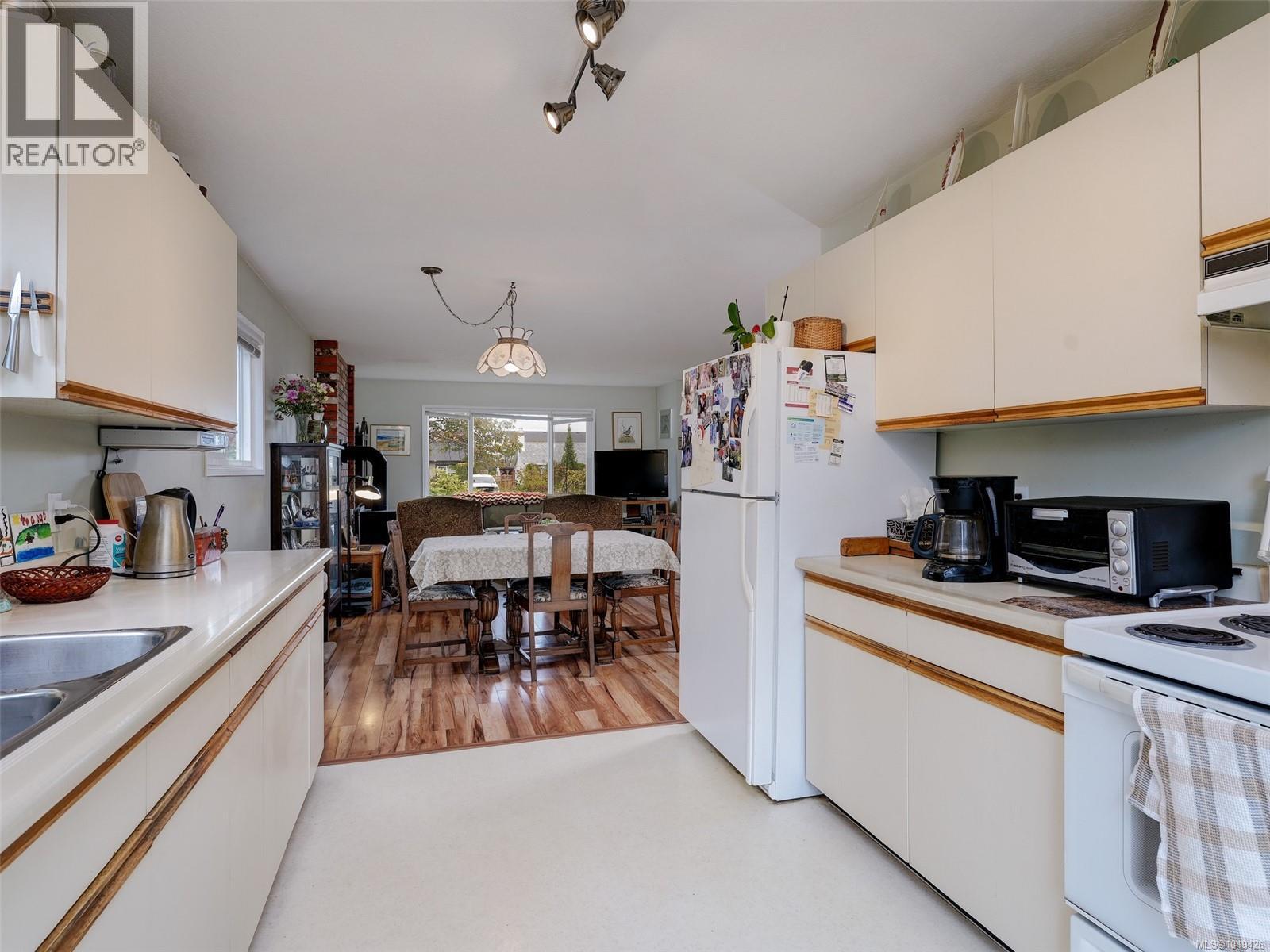 2045 Winmeadow Pl - 10