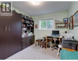 2045 Winmeadow Pl, Sidney, BC V8L4S3 Photo 14