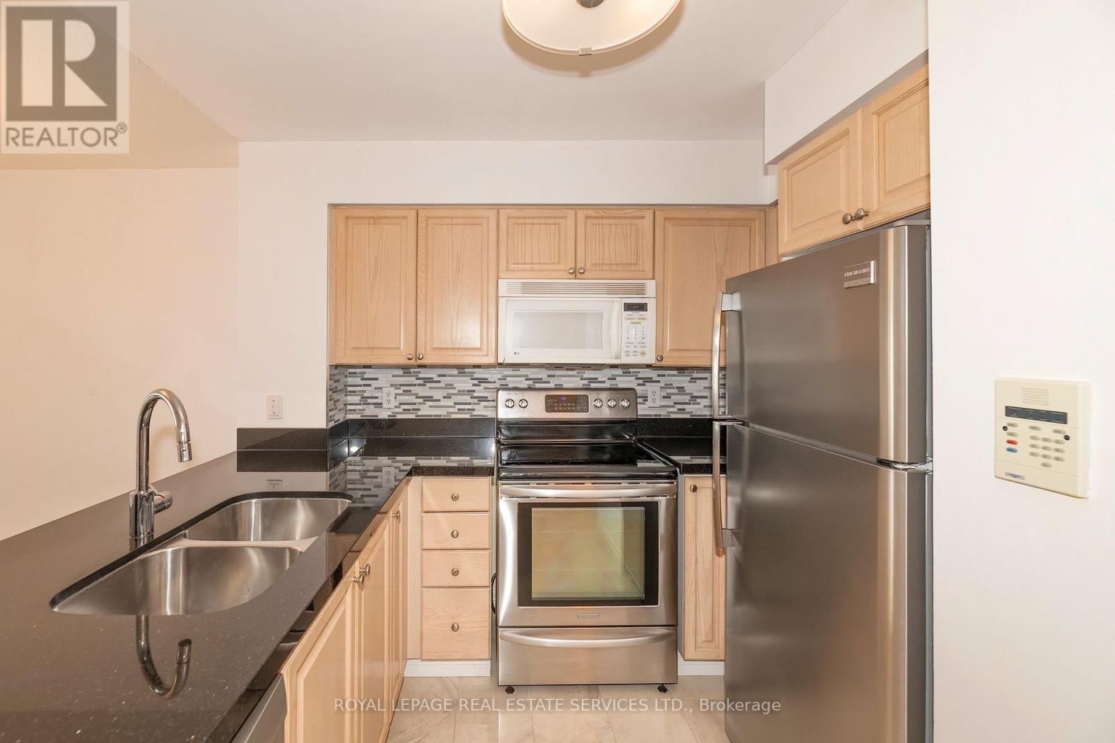 #212 195 MERTON STREET - 9