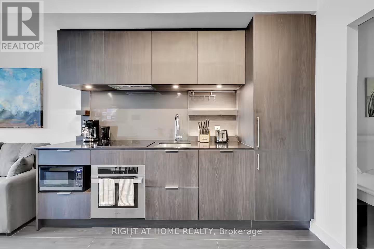 Photo of 223 - 28 ANN STREET