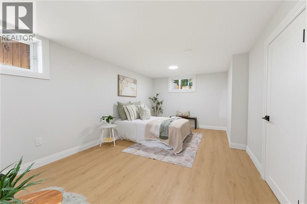 115 EVELYN Street - 16