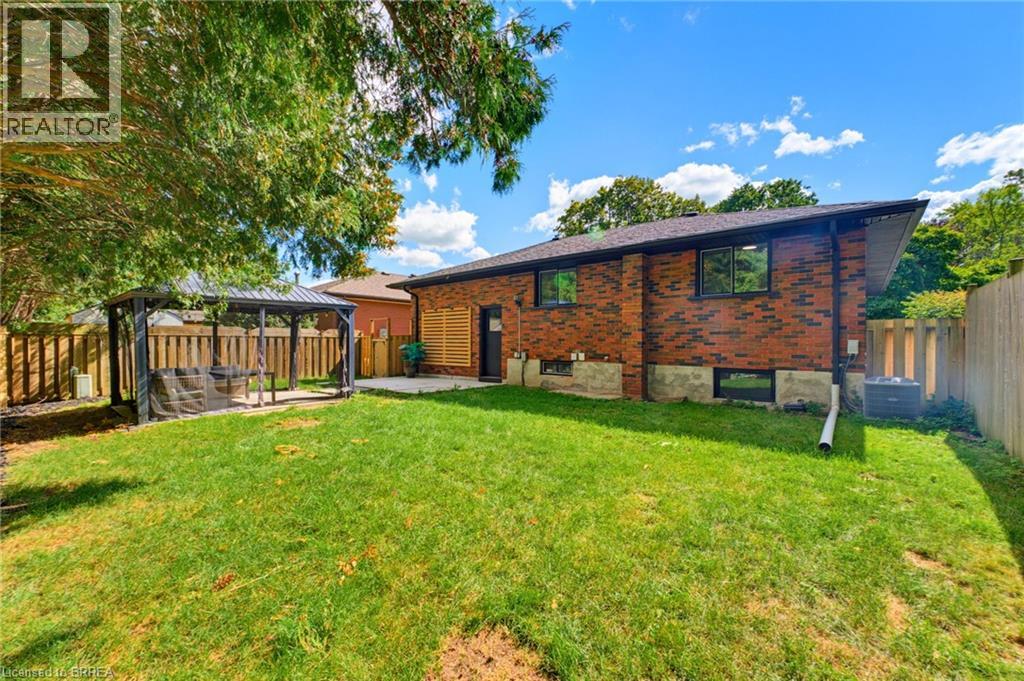 115 EVELYN Street - 22