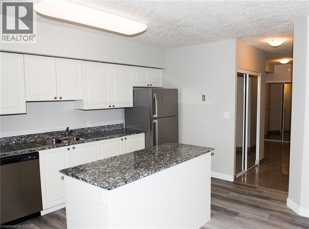239 AUBURN Drive Unit# 418 — photo 3