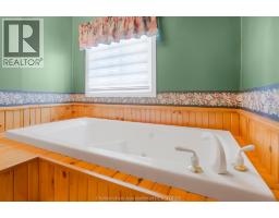 10374 Shepherds Line, Dresden, ON N0P1M0 Photo 31