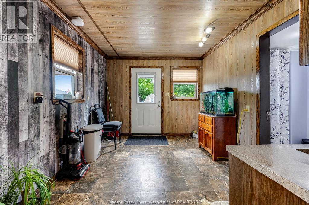 56 Foster STREET - 18