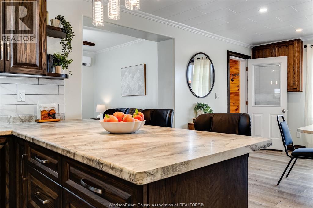 56 Foster STREET - 9